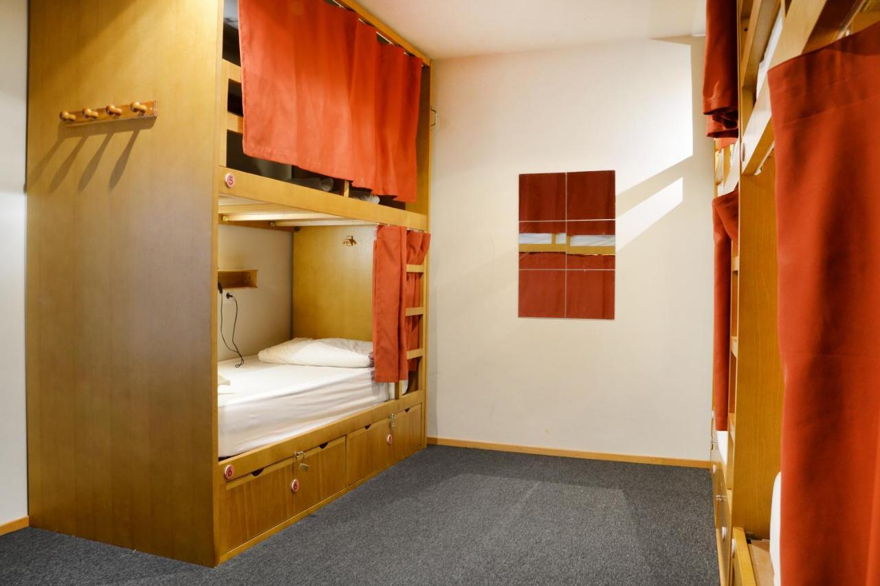 Peach Hostel & Suites Porto Exterior photo